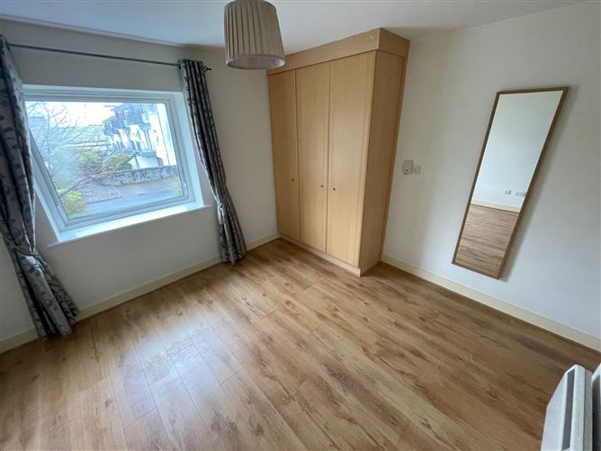 64 Sailin, Wellpark, Galway