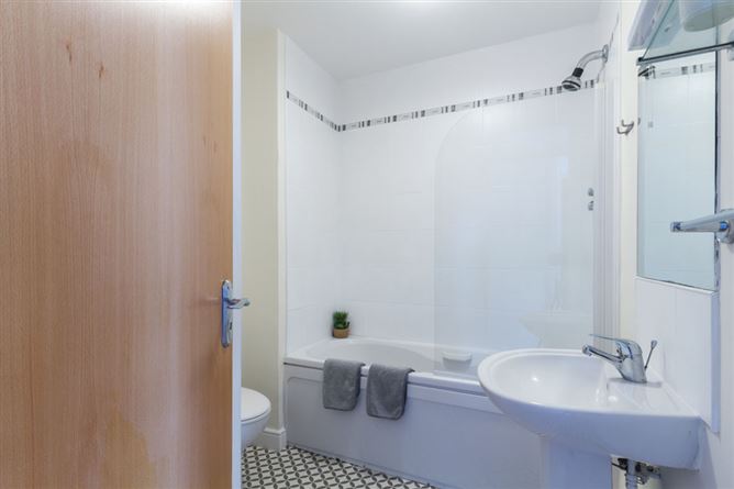 Apartment 13 Bay View The Headlands Putland Road, Bray, Wicklow