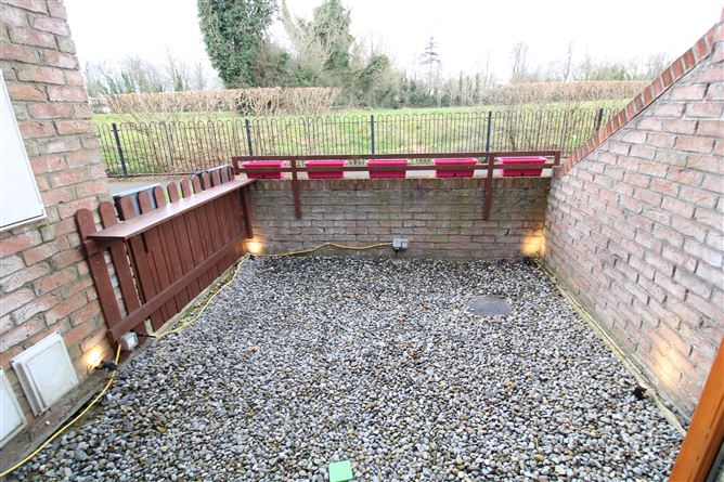 12 Latchford Close, Clonsilla,   Dublin 15