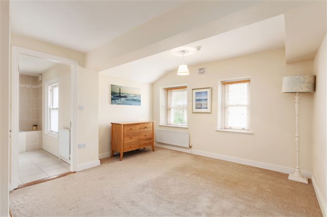 2 Rookstown House, Thormanby Road, Howth, Co. Dublin
