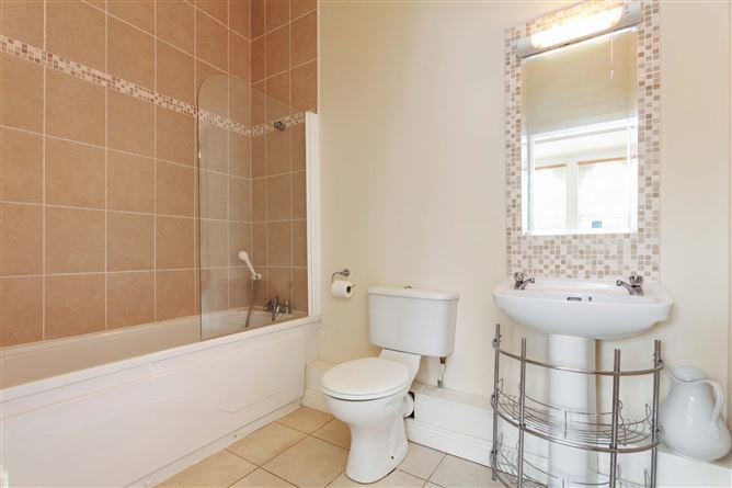 2 Rookstown House, Thormanby Road, Howth, Co. Dublin