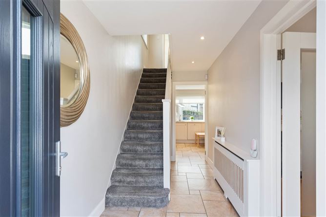 https://photos-a.propertyimages.ie/media/2/6/6/4909662/f417f1d1-5893-48c3-9282-18bc678a432d_l.jpg