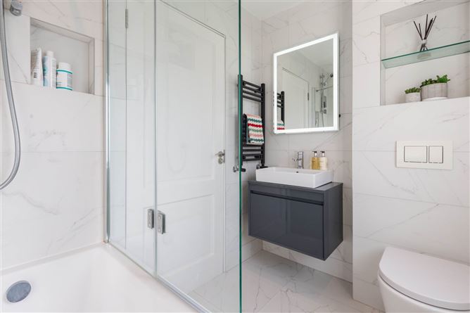 https://photos-a.propertyimages.ie/media/2/6/6/4909662/f417f1d1-5893-48c3-9282-18bc678a432d_l.jpg