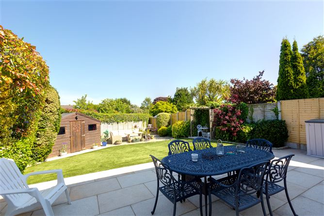 https://photos-a.propertyimages.ie/media/2/6/6/4929662/c3f205a4-07c3-440a-8522-0356f446a319_l.jpg