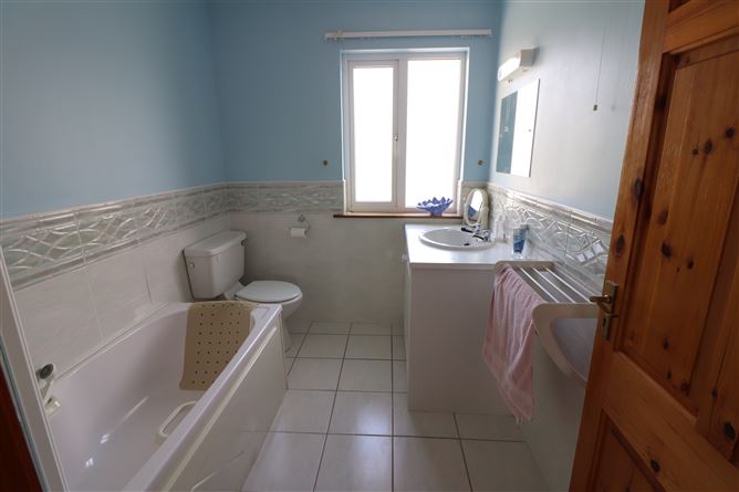 4 The Fairways, Kilkee, Clare