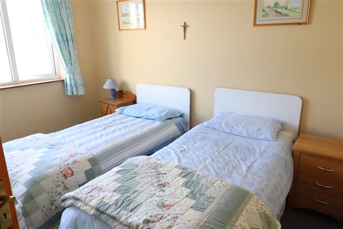 4 The Fairways, Kilkee, Clare