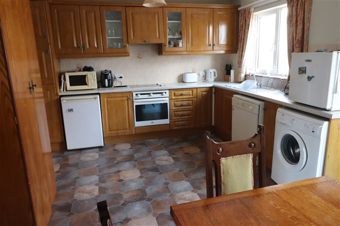 4 The Fairways, Kilkee, Clare