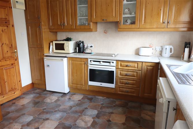 4 The Fairways, Kilkee, Clare