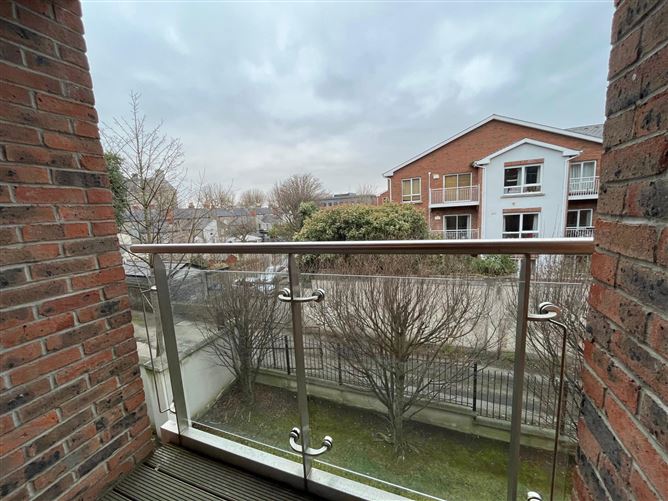 Hyde Square, South Circular Road, Dublin 8