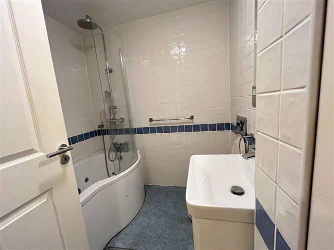 Hyde Square, South Circular Road, Dublin 8