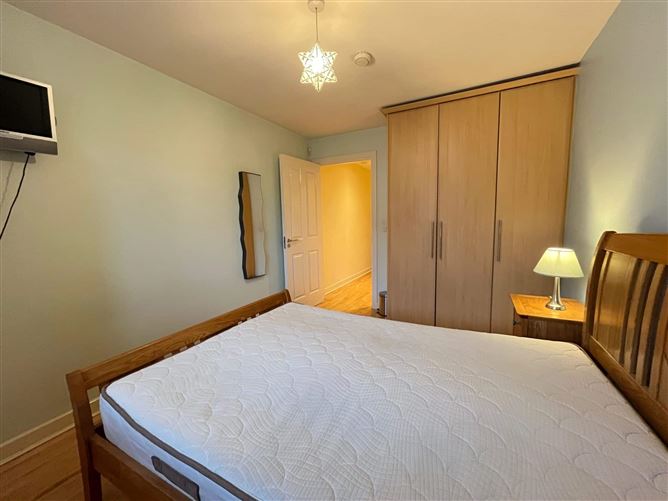 Hyde Square, South Circular Road, Dublin 8