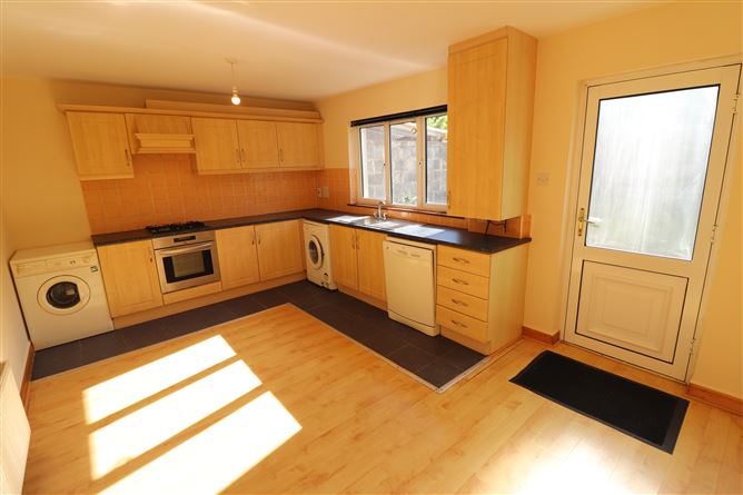 https://photos-a.propertyimages.ie/media/2/6/6/5014662/f83ed4ca-f494-4a63-8097-b492bffc6543_l.jpeg