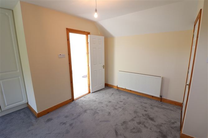 https://photos-a.propertyimages.ie/media/2/6/6/5014662/f83ed4ca-f494-4a63-8097-b492bffc6543_l.jpeg