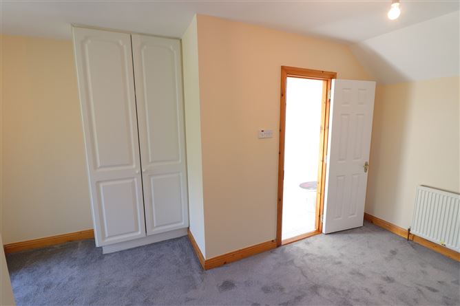 https://photos-a.propertyimages.ie/media/2/6/6/5014662/f83ed4ca-f494-4a63-8097-b492bffc6543_l.jpeg