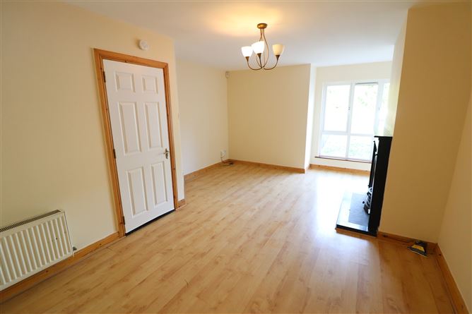 https://photos-a.propertyimages.ie/media/2/6/6/5014662/f83ed4ca-f494-4a63-8097-b492bffc6543_l.jpeg