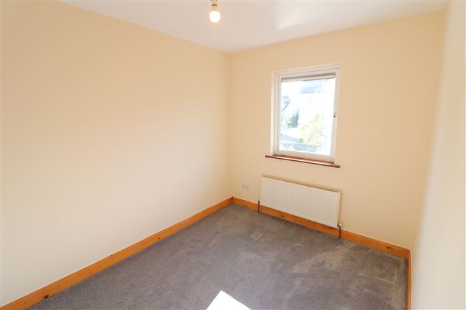 https://photos-a.propertyimages.ie/media/2/6/6/5014662/f83ed4ca-f494-4a63-8097-b492bffc6543_l.jpeg