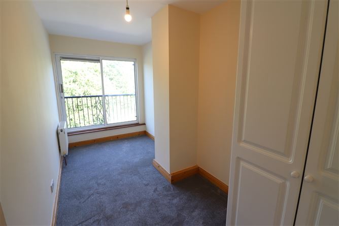 https://photos-a.propertyimages.ie/media/2/6/6/5014662/f83ed4ca-f494-4a63-8097-b492bffc6543_l.jpeg