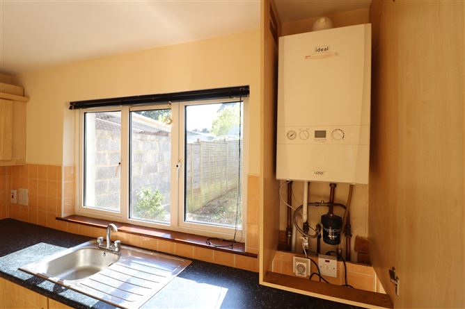 https://photos-a.propertyimages.ie/media/2/6/6/5014662/f83ed4ca-f494-4a63-8097-b492bffc6543_l.jpeg