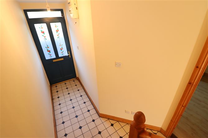 https://photos-a.propertyimages.ie/media/2/6/6/5014662/f83ed4ca-f494-4a63-8097-b492bffc6543_l.jpeg