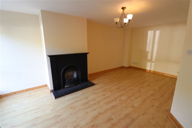 https://photos-a.propertyimages.ie/media/2/6/6/5014662/f83ed4ca-f494-4a63-8097-b492bffc6543_l.jpeg