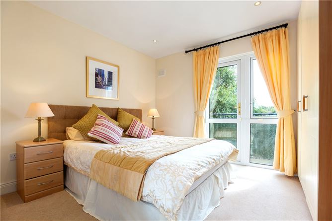 20 Cruagh Court, Stepaside, Dublin 18