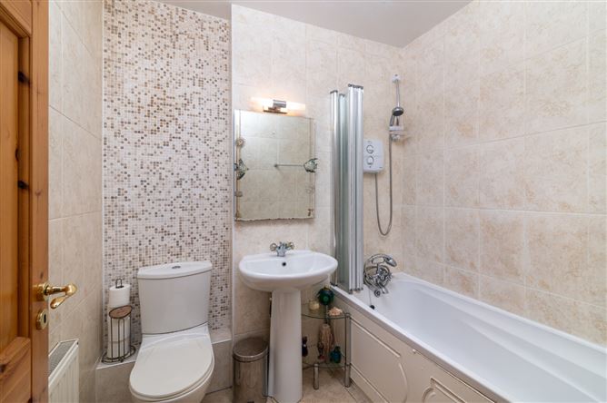 27 Chancery Park Way, Tullamore, Co. Offaly
