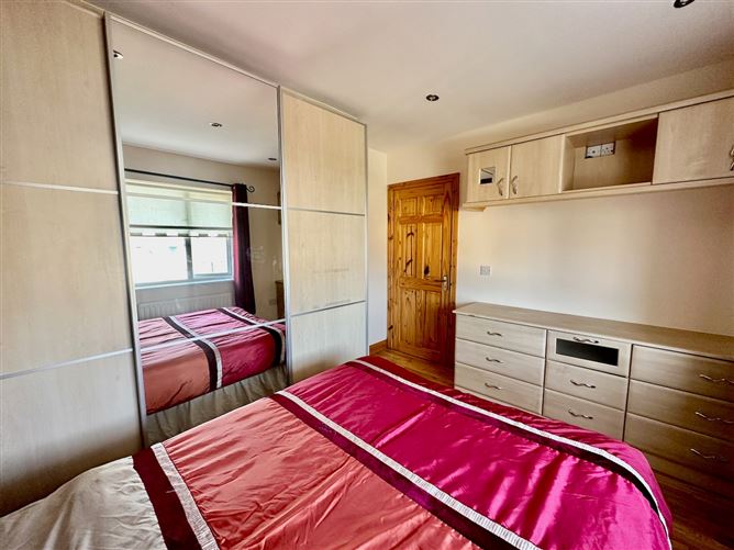 11 Willow Park, Cluain Ard, Cobh, Cork