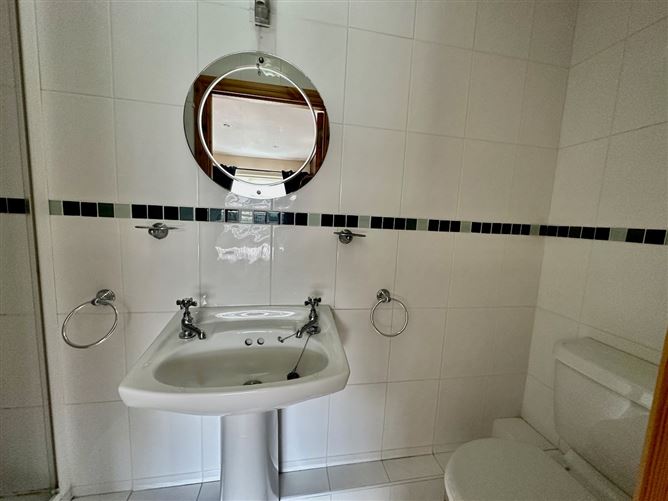 11 Willow Park, Cluain Ard, Cobh, Cork