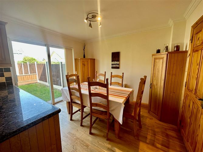 11 Willow Park, Cluain Ard, Cobh, Cork