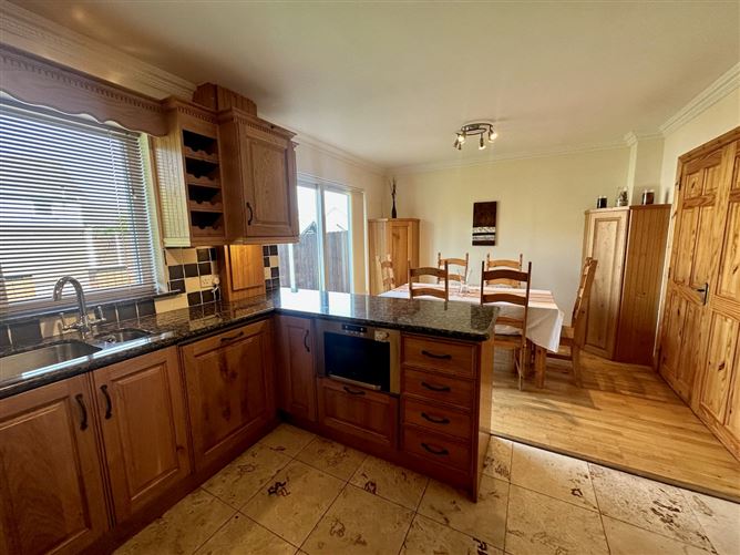 11 Willow Park, Cluain Ard, Cobh, Cork
