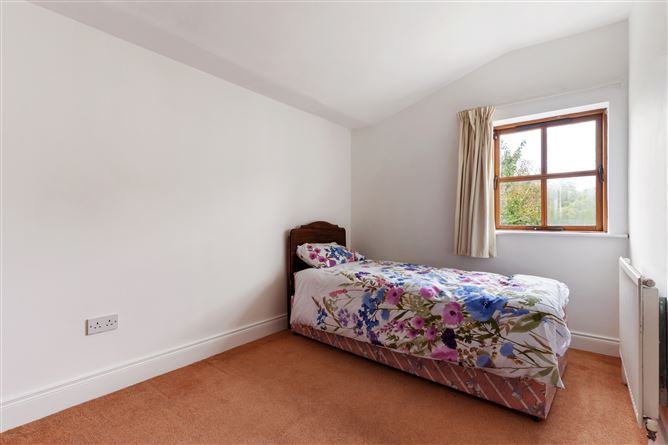 2 Newtown Grove, Churchtown, Dublin 14