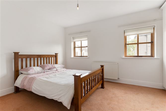 2 Newtown Grove, Churchtown, Dublin 14