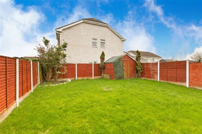 3 Rossberry Place, Lucan, Co. Dublin