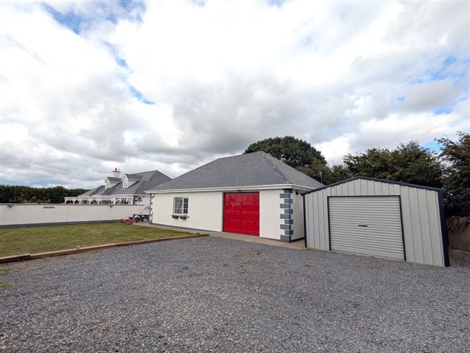 https://photos-a.propertyimages.ie/media/2/6/7/4947762/bf15200e-cc1d-4bd9-8d6d-6e7d56808cc5_l.jpg