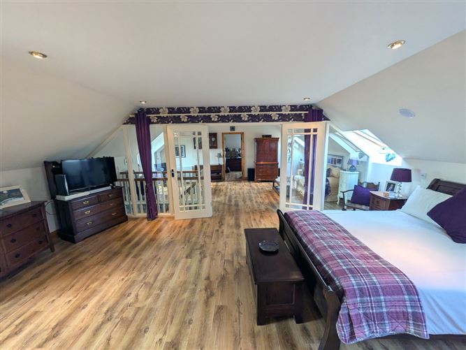 https://photos-a.propertyimages.ie/media/2/6/7/4947762/bf15200e-cc1d-4bd9-8d6d-6e7d56808cc5_l.jpg