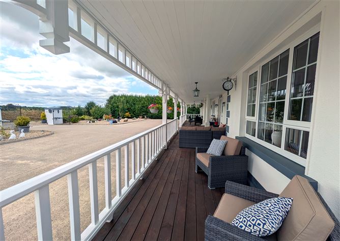 https://photos-a.propertyimages.ie/media/2/6/7/4947762/bf15200e-cc1d-4bd9-8d6d-6e7d56808cc5_l.jpg