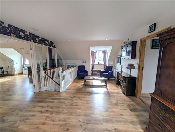 https://photos-a.propertyimages.ie/media/2/6/7/4947762/bf15200e-cc1d-4bd9-8d6d-6e7d56808cc5_l.jpg