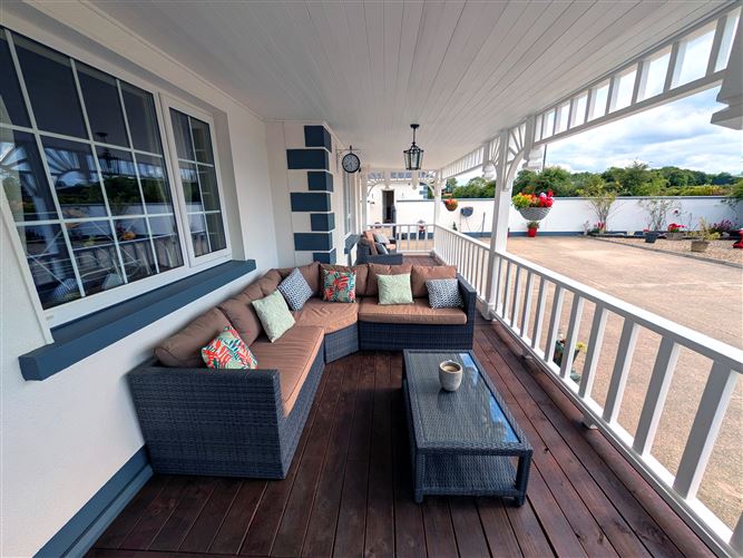 https://photos-a.propertyimages.ie/media/2/6/7/4947762/bf15200e-cc1d-4bd9-8d6d-6e7d56808cc5_l.jpg