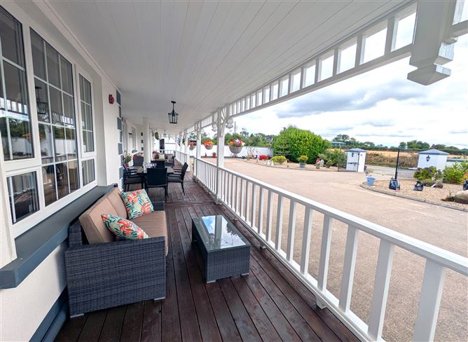 https://photos-a.propertyimages.ie/media/2/6/7/4947762/bf15200e-cc1d-4bd9-8d6d-6e7d56808cc5_l.jpg
