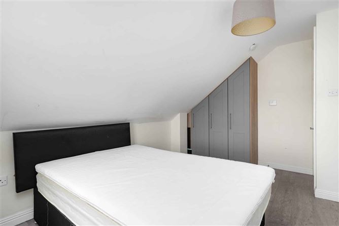 56 La Rochelle, High Street, Christchurch, Dublin 8