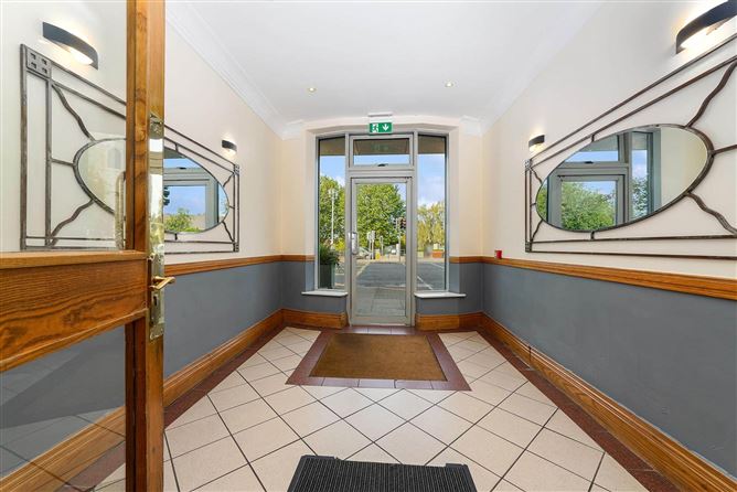 56 La Rochelle, High Street, Christchurch, Dublin 8