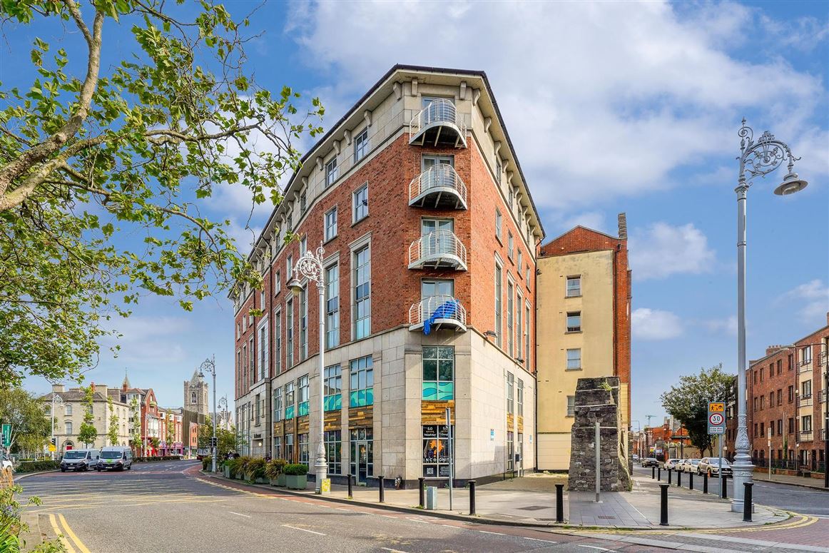 56 La Rochelle, High Street, Christchurch, Dublin 8