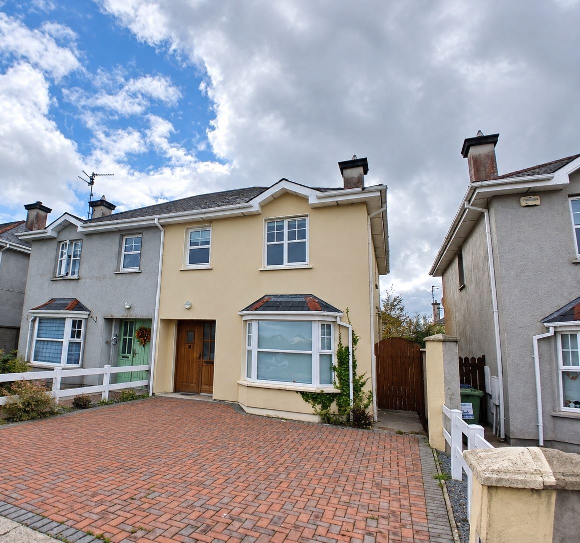 Photo 1 of 28 — 21 Sliabh Alainn, Mitchelstown, Cork