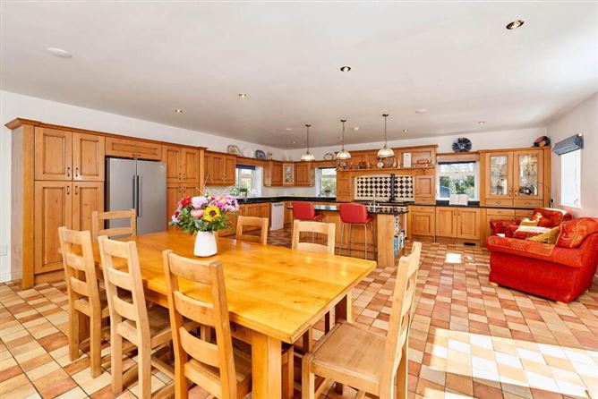 Brownstown, Kentstowm, Navan, Meath