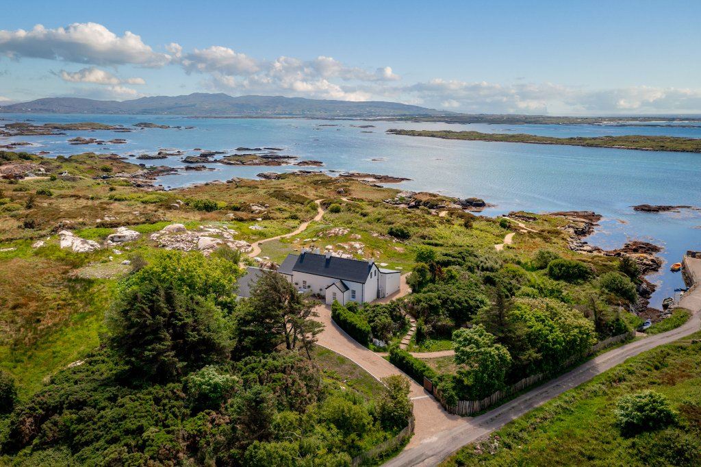 Horizon House, Lackenagh, Burtonport, Co. Donegal