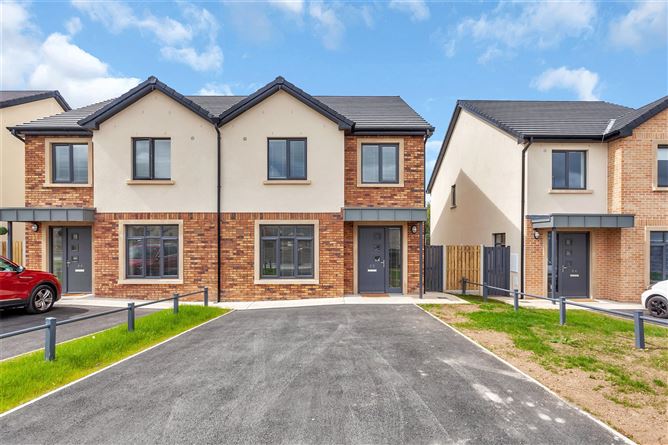 35 Curragh Farm, Newbridge, Co. Kildare