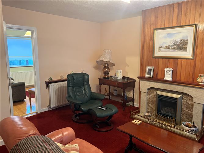 20 Whitethorn Park , Beaumont, Dublin 5