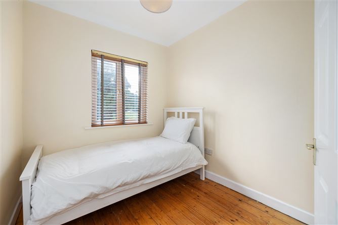 89 Foster Avenue, Mount Merrion, Co. Dublin