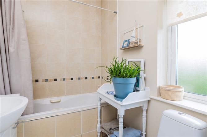 11 Golden Ridge Green, Rush, Co. Dublin