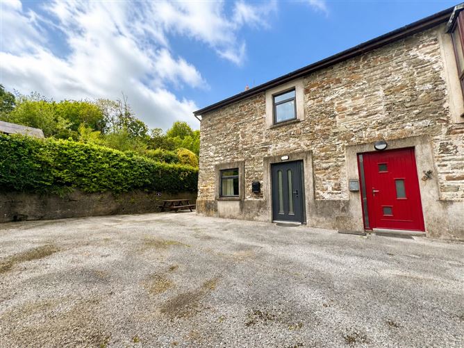 Photo 6 of 25 — 3 Seaview Court, Sea Road , Courtmacsherry, West Cork